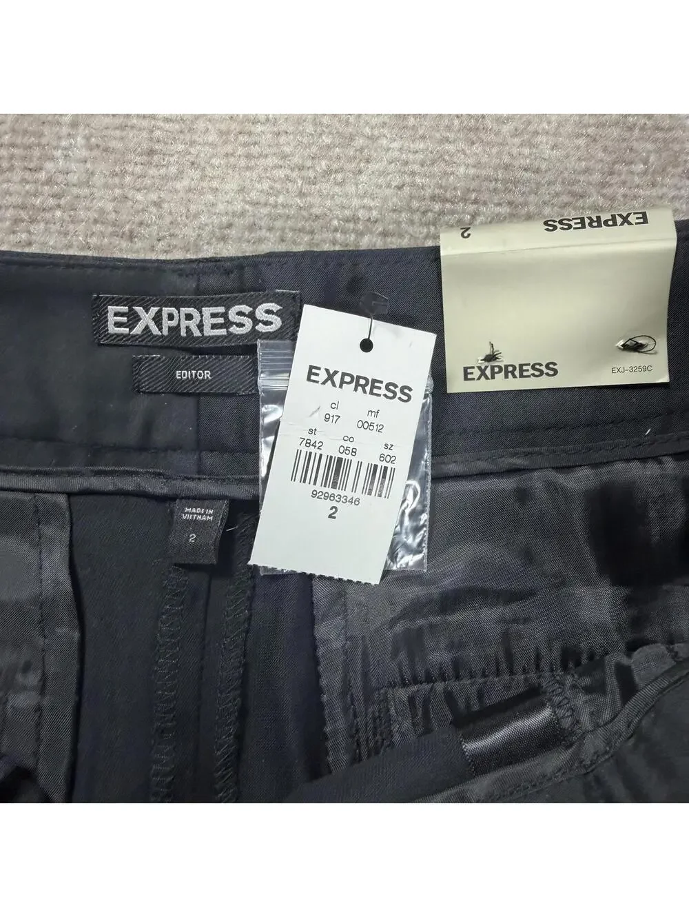 Express Editor Mid Rise Cuffed Dress Shorts Black NWT - Size 2